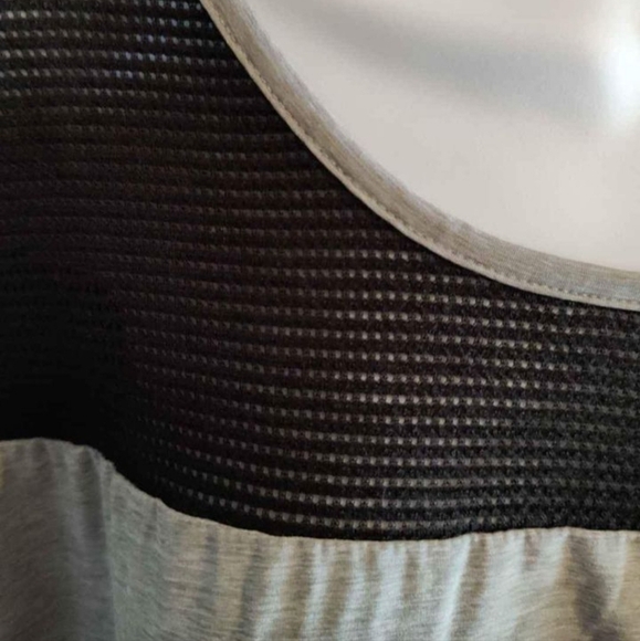 C9 by Champion Active Tee, Size M, Heathered Gray w/Black Mesh, Longer in Back - Picture 2 of 7